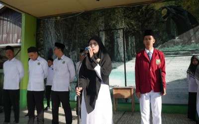 Pembina Upacara MAN 1 HST Tekankan Implementasi Kurikulum Berbasis Cinta kepada Peserta Didik