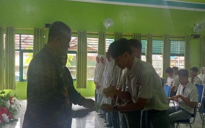 MAN 1 HST Santuni 62 Peserta Didik Yatim/Piatu dalam Festival Ramadhan Kemenag 2025