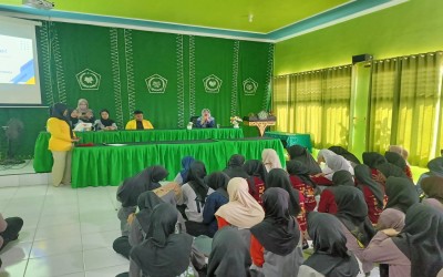 Kerukunan Mahasiswa HST Banjarbaru Sosialisasi Perguruan Tinggi kepada Peserta Didik Kelas XII MAN 1 HST